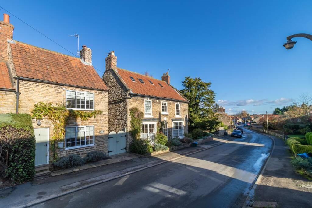 Dene Cottage, Welburn 외부 사진